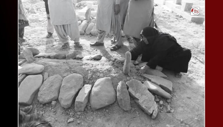 دشت ءَ پوج ءِ میان ءَ جنگ بیتگیں بلوچ سلاہ بندانی مانشانی نگھپانی ءَ لیویز دارگ بیتگ –