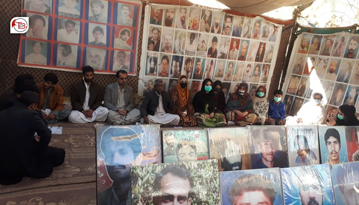 شال ءَ بیگواھیں مردمانی ھاتر ءَ برجاہ داشتگیں زھرشانی ءَ چار ھزار ءُ یک سد ءُ چل ءُ ھپت روچ سرجم بیتگ