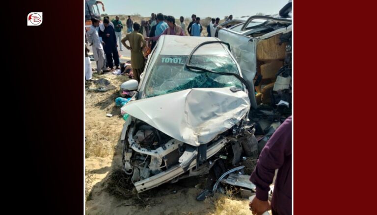پسنی ءَ دراتکگیں دو گاڑی وئیل ءِ آماچ، بازیں مردمے زدگ بیتگ اَنت