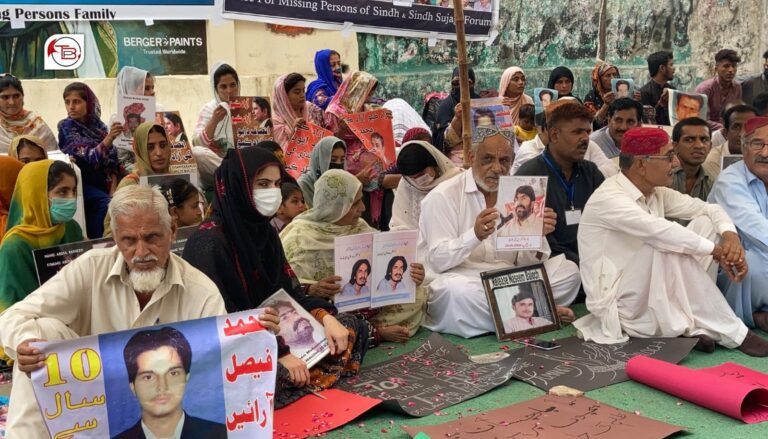 کراچی: ائید ءِ روچ ءَ بیگواھیں مردمانی کھولانی نیمگ ءَ زھرشانی نندانک برجاہ