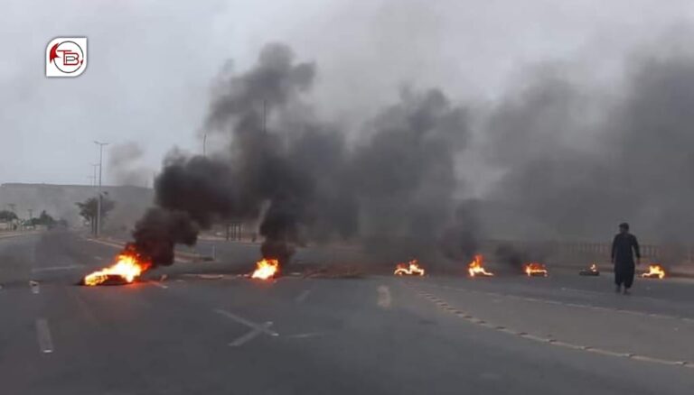 بلوچ زر ءَ گیر کانونء ٹرالرنگ ءِ ھلاپ ءَ گوادر ءَ سرجم ءَ دگ بند، باپاری بنجل بند