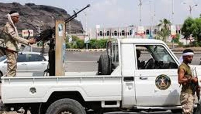 یمن آجوئی دوستانی وت ما وتی جنگ، چار کس بیران