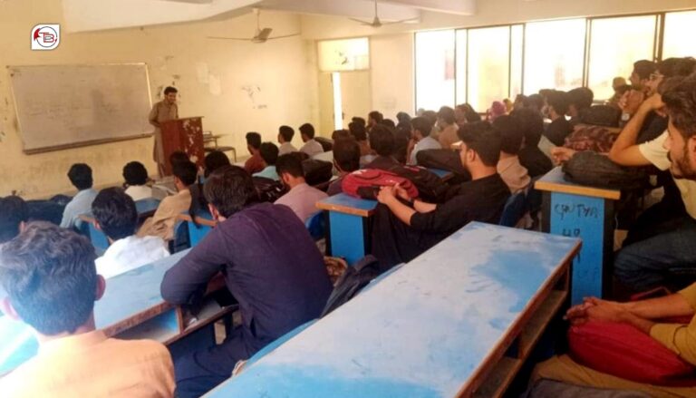 کراچی: بساک کراچی یونٹ ءِ نیمگ ءَ لبزانکی مراگشے برجم دارگ بیتگ