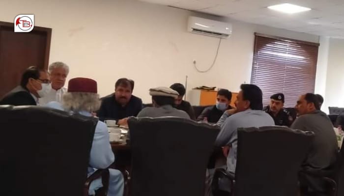 حق دو تھریک ءِ راھشوناں چیف سیکرٹری بلوچستان ءَ گوں گند ءُ نند کتگ