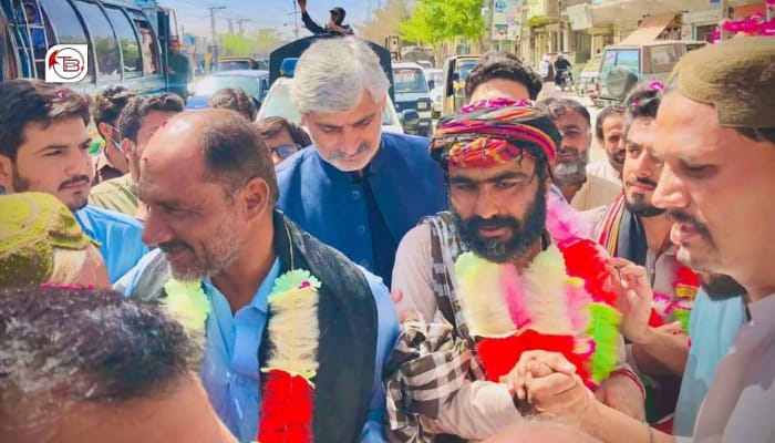 گلزار دوست ءِ تربت تاں شال ءَ پیادگ روانک آسر