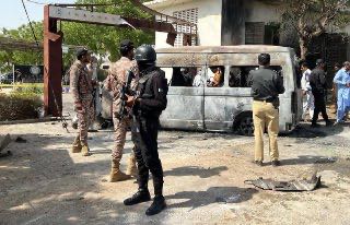 کراچی ءَ چینی آفیشلز ءِ سر ءَ فدائی اُرش ءِ زمہ واری بی ایل اے ءَ منّ اِتگ