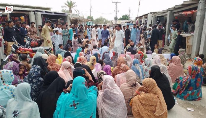 تمپ: کلات ءِ سر ءِ ایف سی پانگس چست کنگ بہ بیت – ترانکار