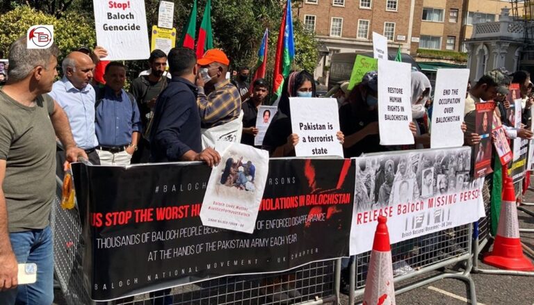 لندن: بلوچستان ءَ برجاھیں پاکستان ءِ زوراکیانی بگیری ءَ ماں لندن ءَ پاکستانی سپارتجاہ ءِ دیم ءَ بی این ایم ءِ زھرشانی