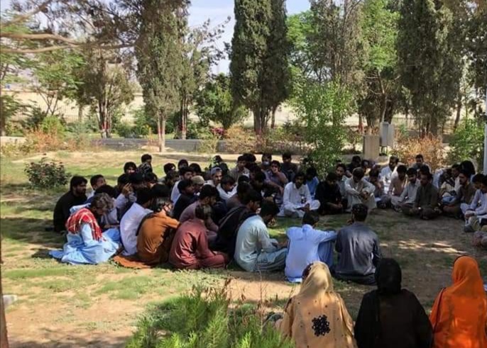 شال: بساک شال ءِ ھنکین ءِ نیمگ ءَ ھیلکاری سرکلے برجم دارگ بوتگ