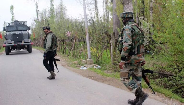 ھندوستان ءِ چیر دستیں کشمیر ءَ لشکریانی بنجل ءِ سر ءَ وتکُش تراک