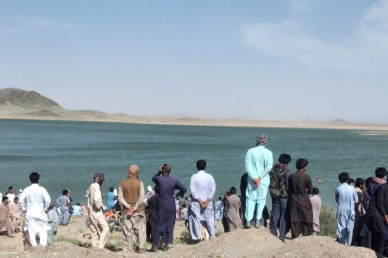 روکپتی بلوچستان: سَے زالبول آپ ءَ کپتگ ءُ بڈ اتگ اَنت