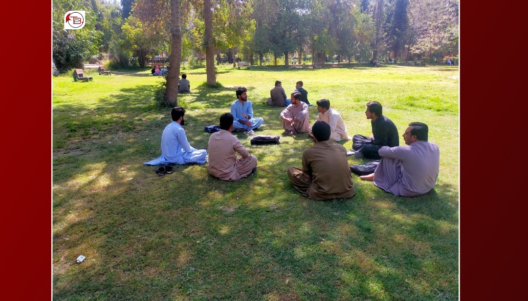 بی ایس ایف ءِ بلوچستان شھدربرجاہ ءِ بنزہ ءِ نیمگ ءَ نیادے برجم دارگ ...