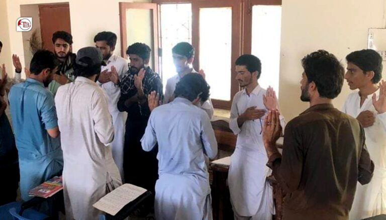 بساک تربت ھنکین ءِ عطا شاد کالج بنزہ ءِ نیاد برجم دارگ بوتگ