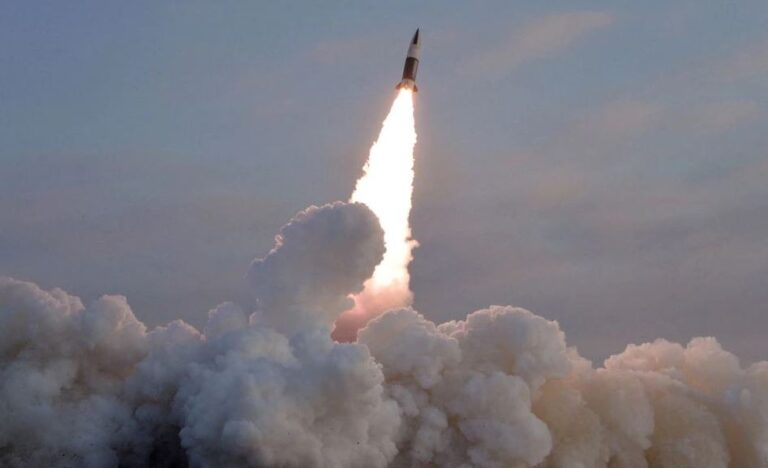 گوریچانی کوریا ءِ میزائل چکاس زرباری کوریا ترس ودیتگ