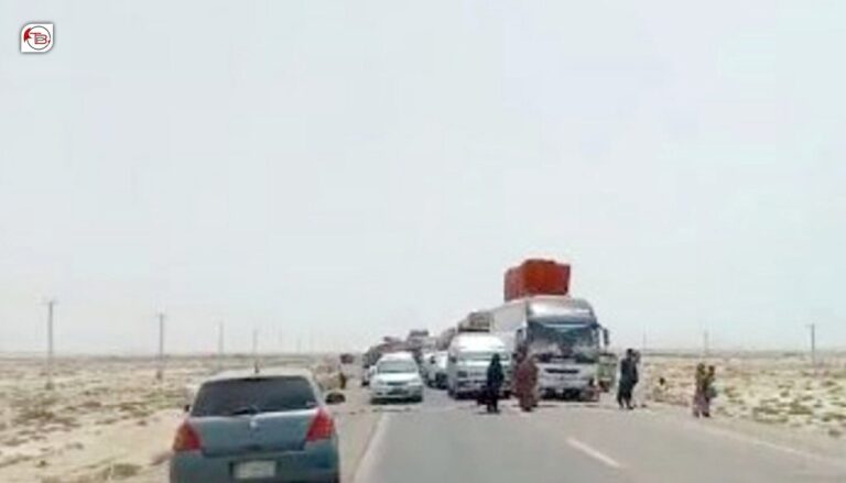 گوادر ءَ لین بندی ءِ بگیری ءَ کوسٹل ھائی وے سر ءَ زھرشانی کتگ ءُ بند کتگ
