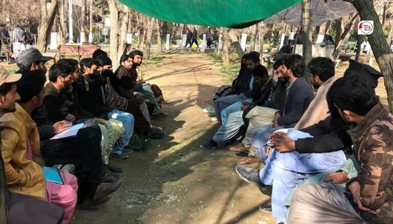 بساک شال ھنکین نیمگ ءَ سرکل نیاد برجم دارگ بوتگ