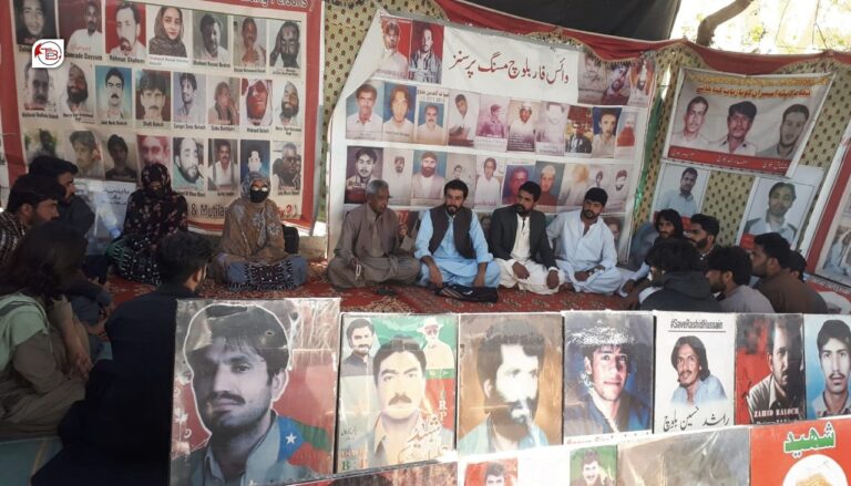 بلوچ جھد ءِ پژدر ءَ مردم زورانسری آوار جنگ ءُ بیگواہ کنگ بوگ ءَ انت – ماما قدیر بلوچ