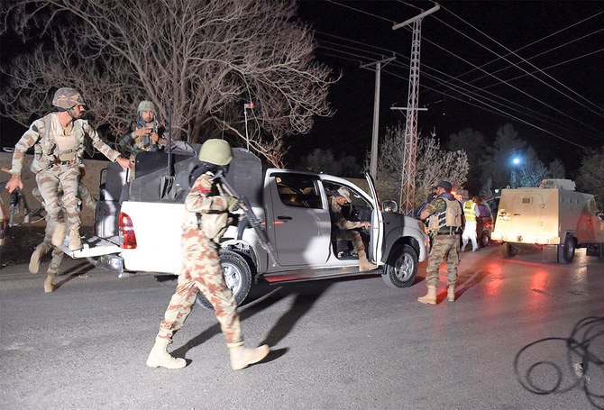 ڈھاڈر: پاکستانی لشکر ءُ سلاہ بندیں مردمانی میان ءَ میڑے بوتگ