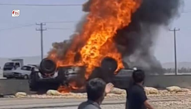 کھنوج: یک گاڑی ءَ چپ بوگ ءَ پد آس ءَ گپتگ