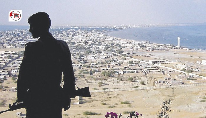 چہ گوادر بندر ءَ مڈی بروکیں گاڑیانی سر ءَ بمب اُرش