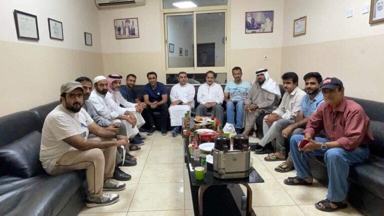 مزن ھور: بلوچ کلب بھرین کیبنٹ ءِ گوں جھلی کمیٹیاں گند ءُ نند