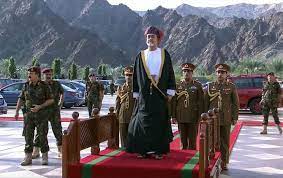 عمان ءِ بادشاہ دو روچ ءِ تر ءُ تاب ءَ ایران ءَ روت اِنت