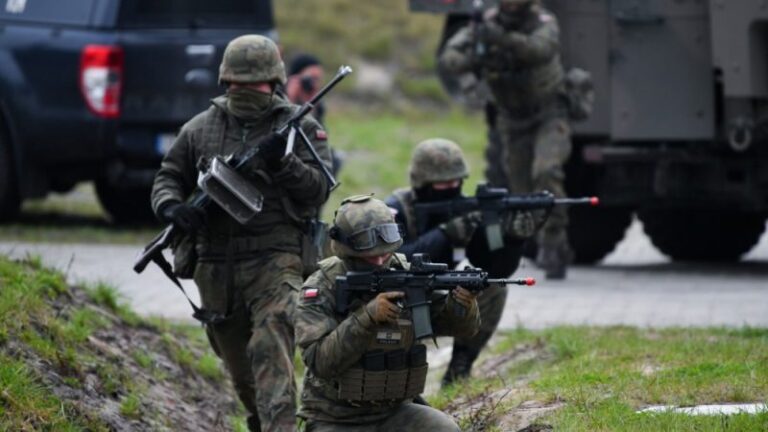 ویگنر ءَ پوجی پولش ءِ سیمسر ءَ جاڑیگ ، پولینڈ ءِ تہ ءَ ترس گیش