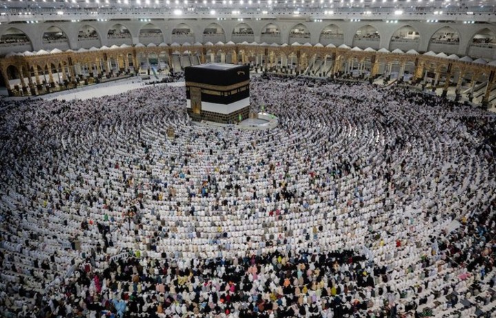 ھج ءِ سیزن ءِ سوبمندی ءَ سعودی ءِ واکداراناں عرب رھشون ءُ گلانی نیمگ ءَ مراد باتی دیگ بیتگ اَنت