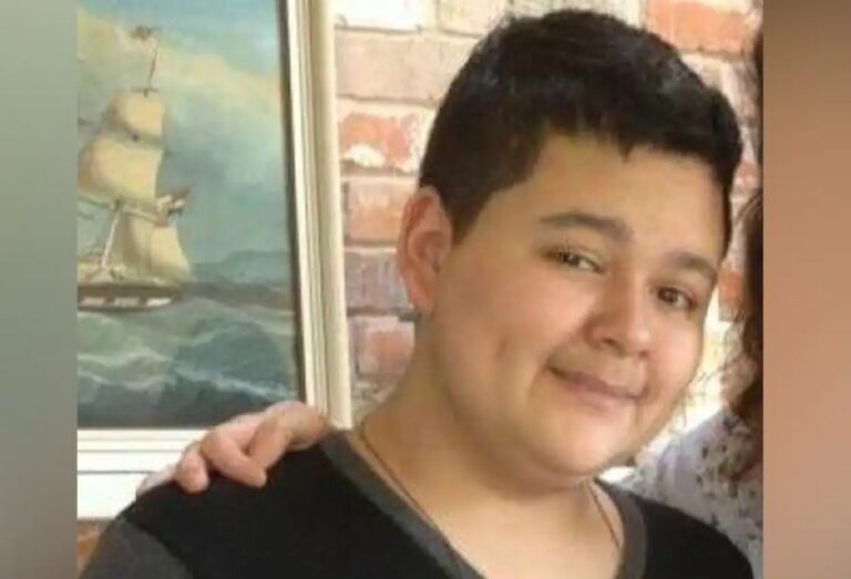 امریکہ ءِ نندوکیں ورنا ناگتی ءِ بیگواھی ءَ ھشت سال گوزگ ءَ پد دیم ءَ اتکگ