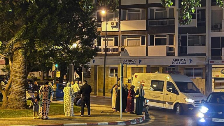 مراکش ءَ زمین چنڈ ءَ کم چہ کم دو سد ءُ نود ءُ شش مردم بیران ءُ یک سد ءُ پنجاہ ءُ سَے زدگ بیتگ اَنت، ماڑی کپتگ انت