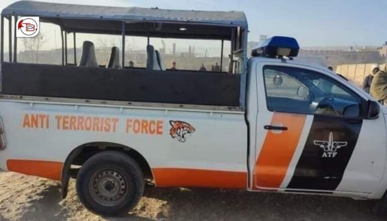 شال: پولیس ءِ گاڑی ءِ سر ءَ اُرش یک کارندھے زدگ