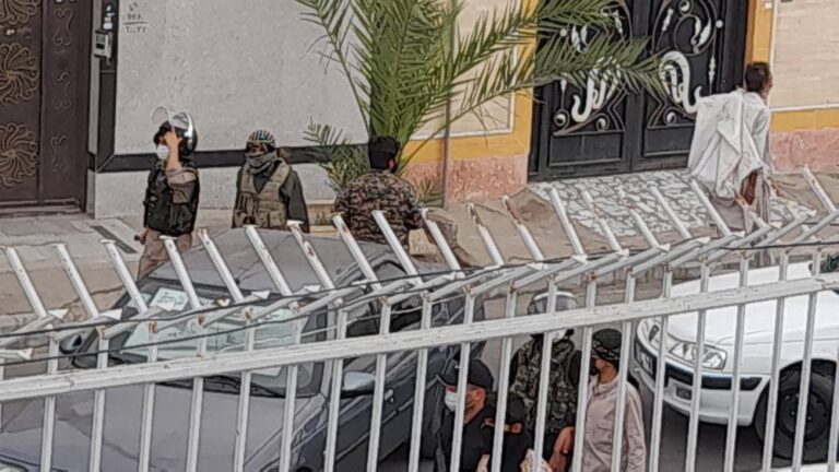 زاھدان ءَ زھرشانی،پولیس ءُ زھرشانی کنوکانی میان ءَ جنگ ءُ چوپ