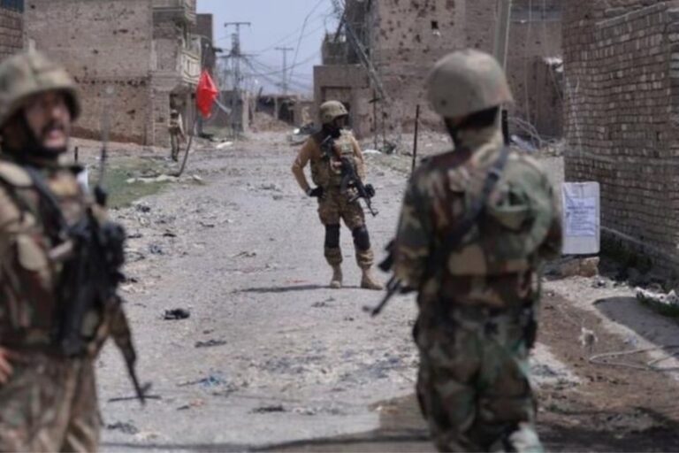 گوریچانی وزیرستان : پاکستانی لشکر ءِ سر ءَ اُرش،لیفٹنٹ کرنل ءُ کیپٹن ءَ ھوار 7 کارندہ مرتگ انت