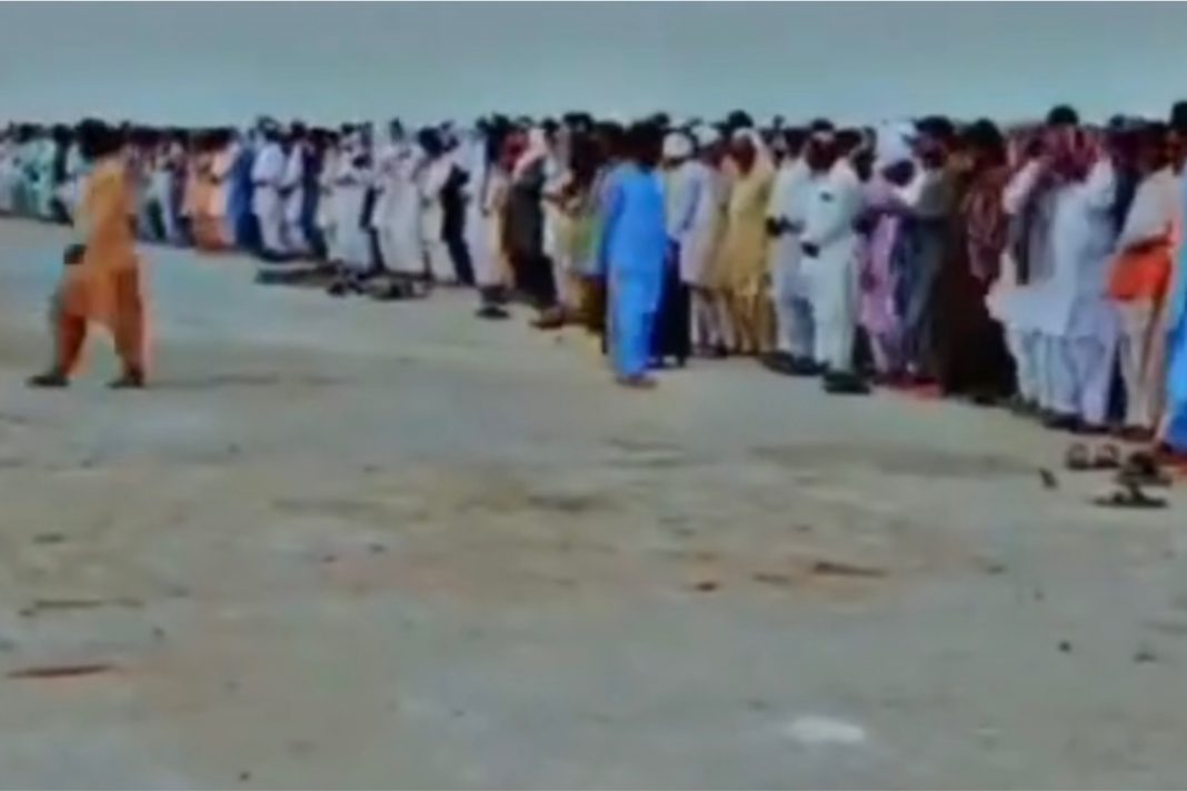 گوادر: بلوچ زالبول فدائین ماھل بلوچ ءِ گائبانہ نماز جنازہ وانگ بیتگ