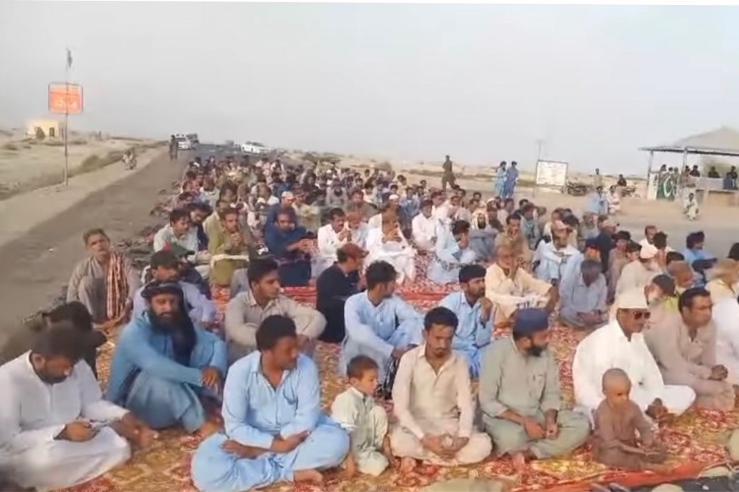 گوادر: لوٹانی ھک ءَ حق دو تحریک ءِ دھرنا