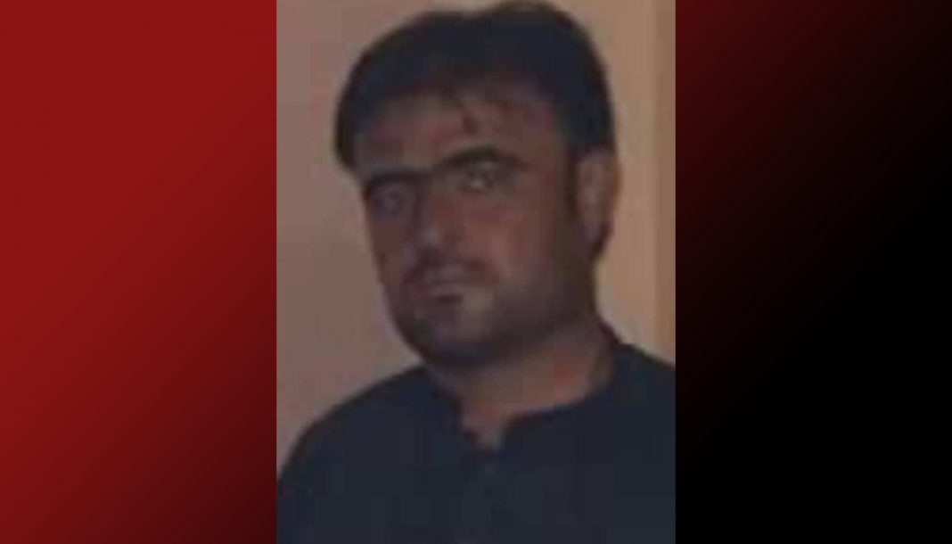 آواران ءَ گوستگیں سال ءَ زالبولیں ٹیچر ءِ چمپروشی کنگ وتکشی ءَ لاچار کنوکیں مردم سلاہ بندانی دست ءَ کشگ بیتگ