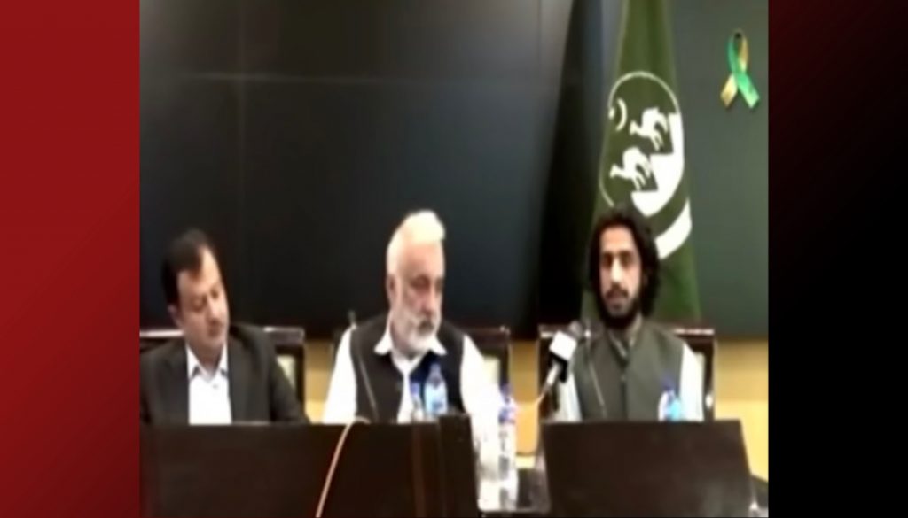 بلوچستان ھکومت پریس کانفرنس ءَ زورانسری بیگواھیں مردم بی ایل اے ءِ کماندارے پدر کتگ