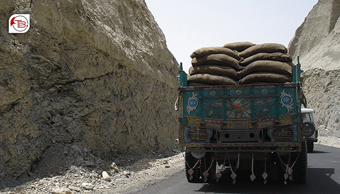 تربت ءَ سرکاری کارگس ءِ سر ءَ بمب اُرش، چمالنگ ءَ سلاہ بنداں اشکرانی مانداشتگ انت