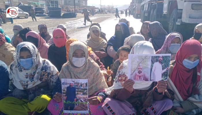 کلات : انتزامیہ ءَ زورانسری بیگواہ کنگ بیتگیں براتانی کھول چہ ھال کنگ ءَ پد نندانک مھتل