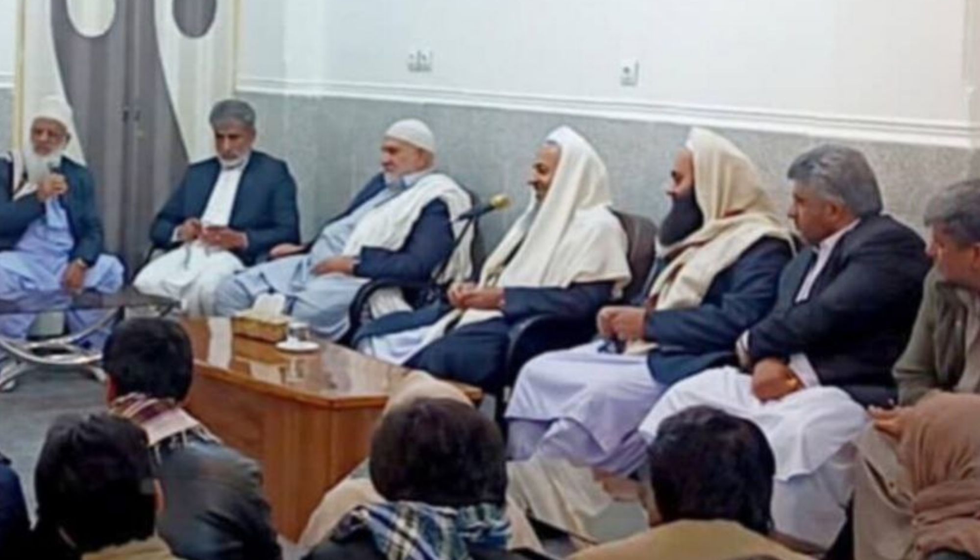 زاھدان: دو ٹکانی دلرنجیانی ھلاس کنگ ءِ وھد ءَ اھل سنت ءِ سروک مولانا عبدالحمید ءَ ورنا ھکمت ءِ کوش ایر جتگ