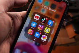 شال ءَ انٹرنیٹ سروس سانمند، واٹس ایپ ءُ پیس بک ءِ کارمرد کنوکاں جیڑہ