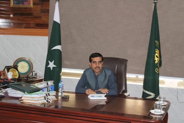 دالبندین مُچی ءِ وھد ءَ ڈیوٹی ءِ نہ دیگ ءِ پژدر ءَ 6 زالبولین لیویز کارمند درکنگ بیتگ انت