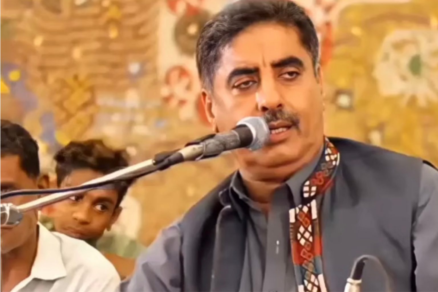 تربت: بلوچی زبان ءِ نامی ئیں گشندہ عارف بلوچ ءِ لوگ ءِ سر ءَ تیرگواری