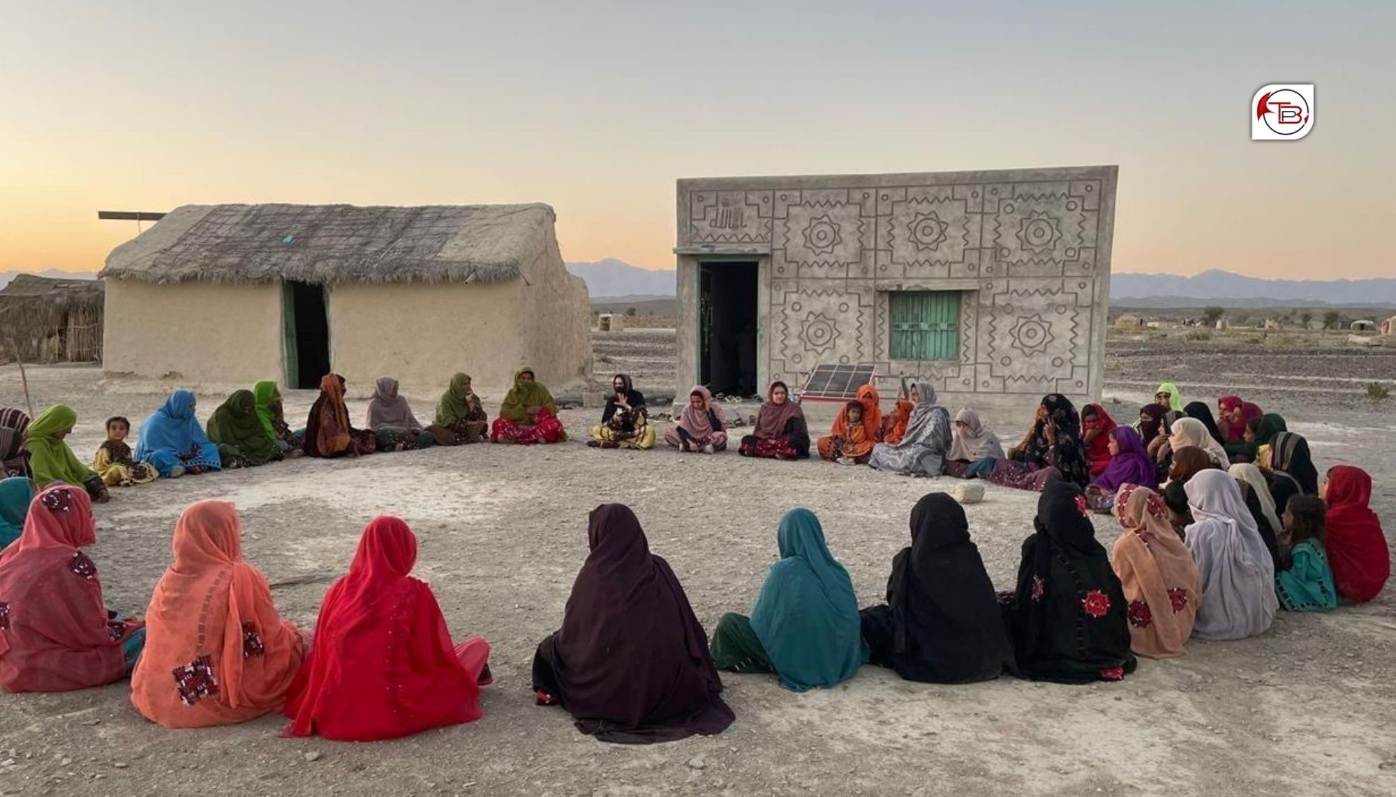 بلوچ وومن فورم آواران ھنکین ءِ نیمگ ءَ نیادے برجم دارگ بیتگ