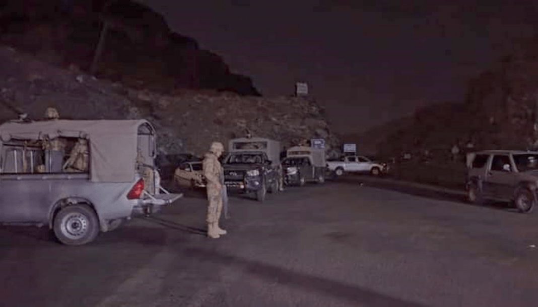 پسنی: کوسٹ گارڈ ءِ ھیڈ کوارٹر ءِ سر ءَ اُرش ءَ پد بازین تراک