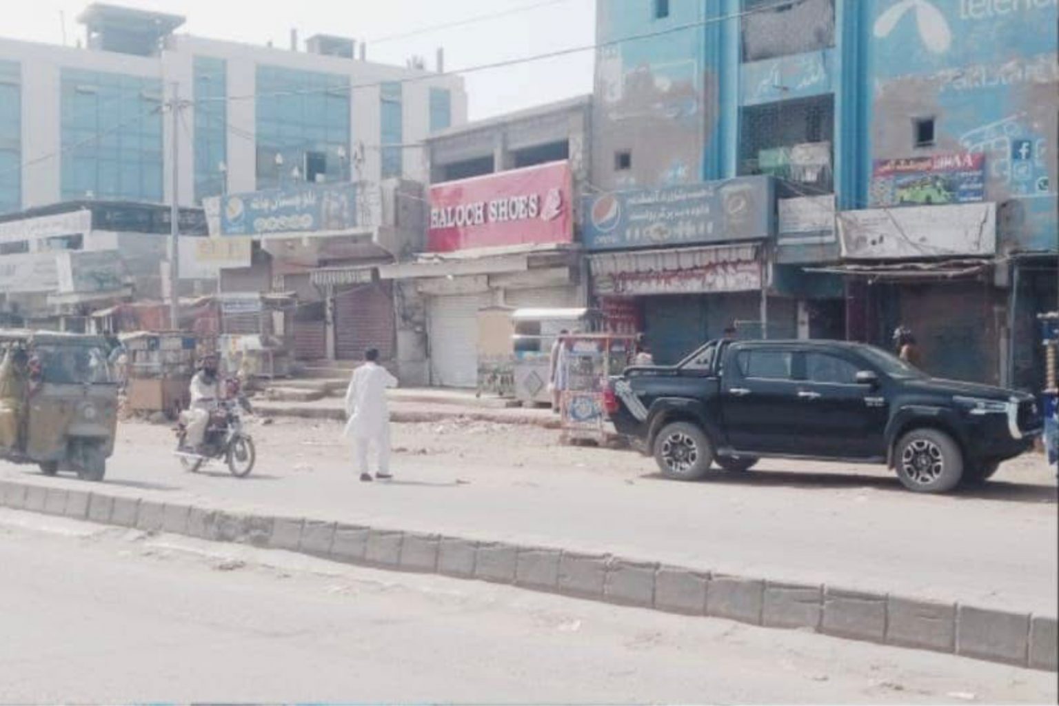 ھب : پاکستانی پوج ءَ زالبولانی سر ءَ لَٹ ءُ کُٹانی ھلاپ ءَ شھر سرجمی ءَ ھڑتال، باپاری بُنجاہ بند