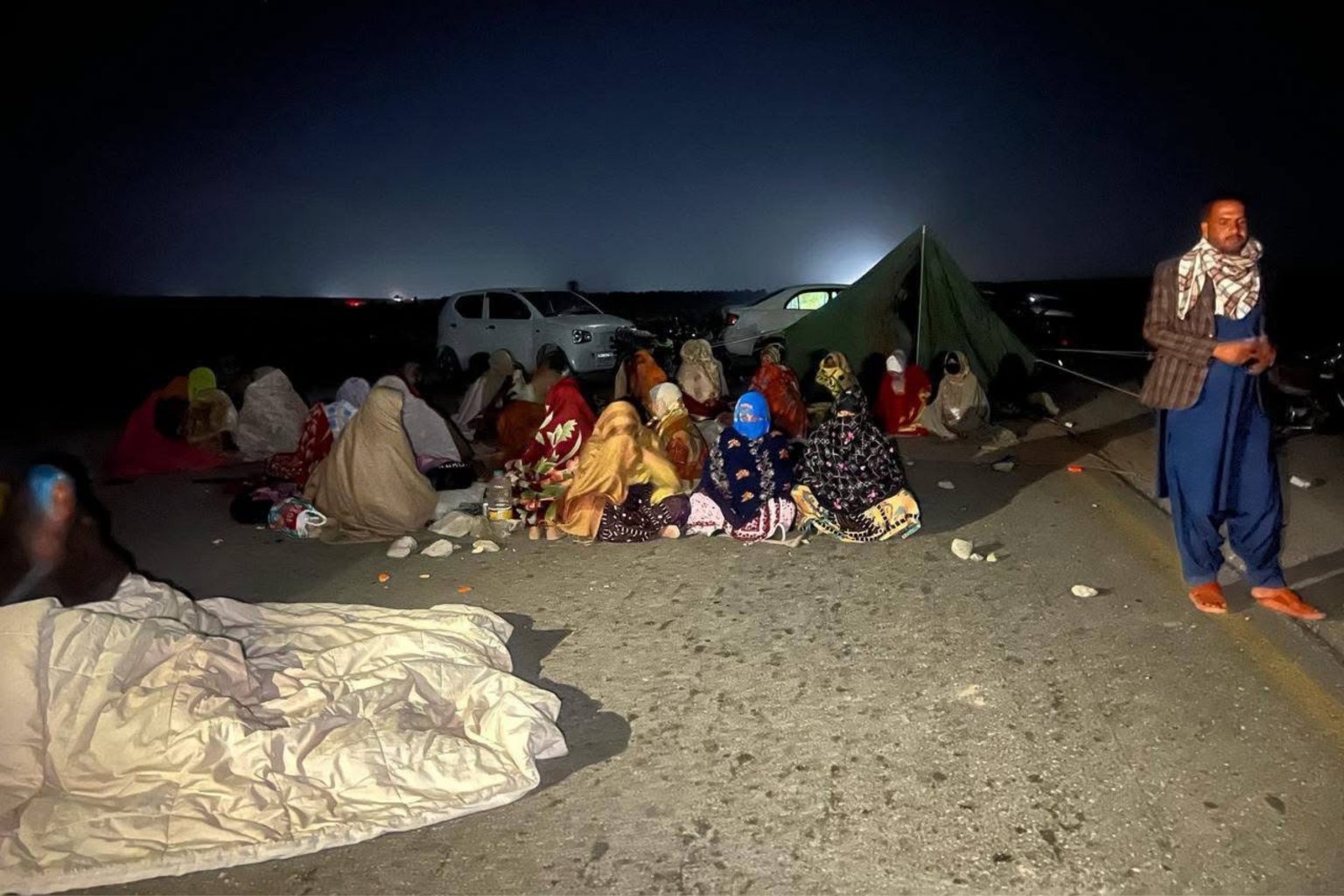 پنجگور:عاقل بلوچ ءِ زورانسری بیگواھی ءِ ھلاپ ءَ شھدگ بند، کلات ءَ انتزامیہ ءِ گپ ءُ تران ءَ پد نندانک ھلاس