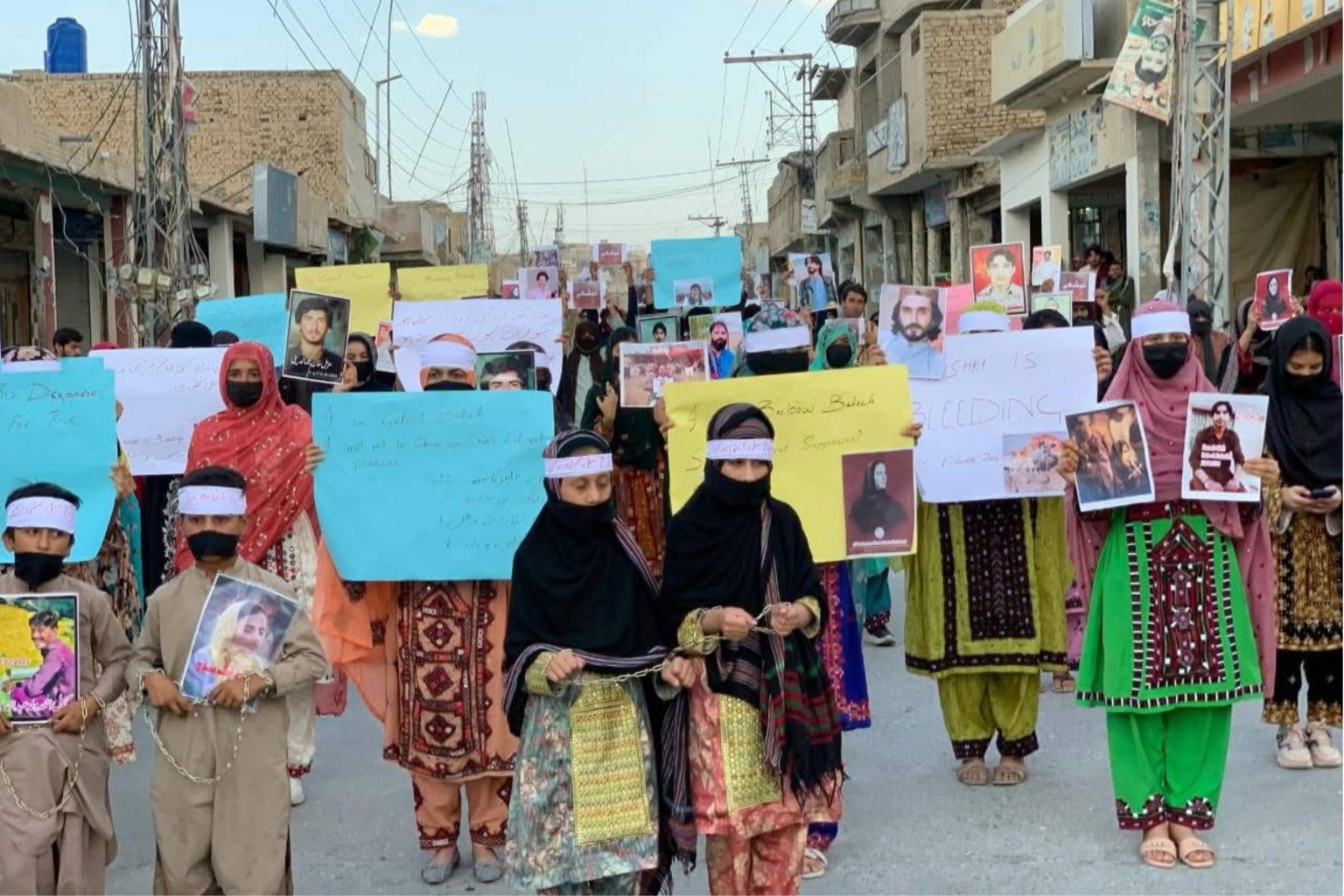 بلوچستان ءَ رنجیگیں روچ: زورانسری بیگواھیانی ھلاپ ءَ بی وائی سی ءِ زھرشانی