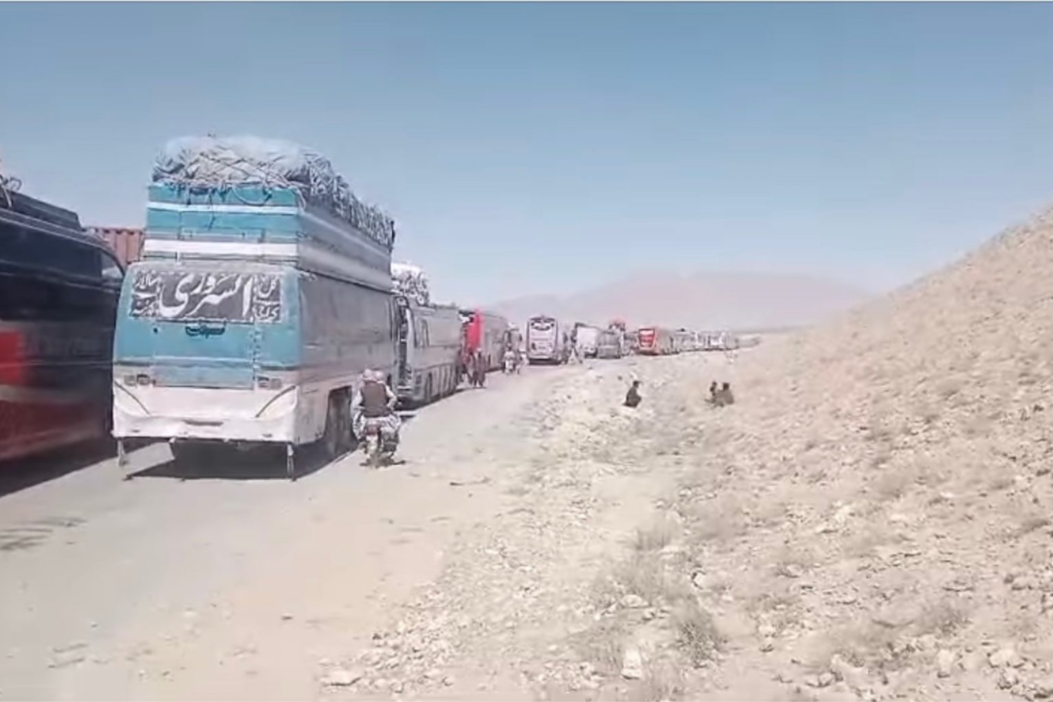 کلات : نندانک ءَ ھواری ءَ چہ دارگ ھاتر ءَ پاکستانی پوج ءَ شھدگ بند کتگ