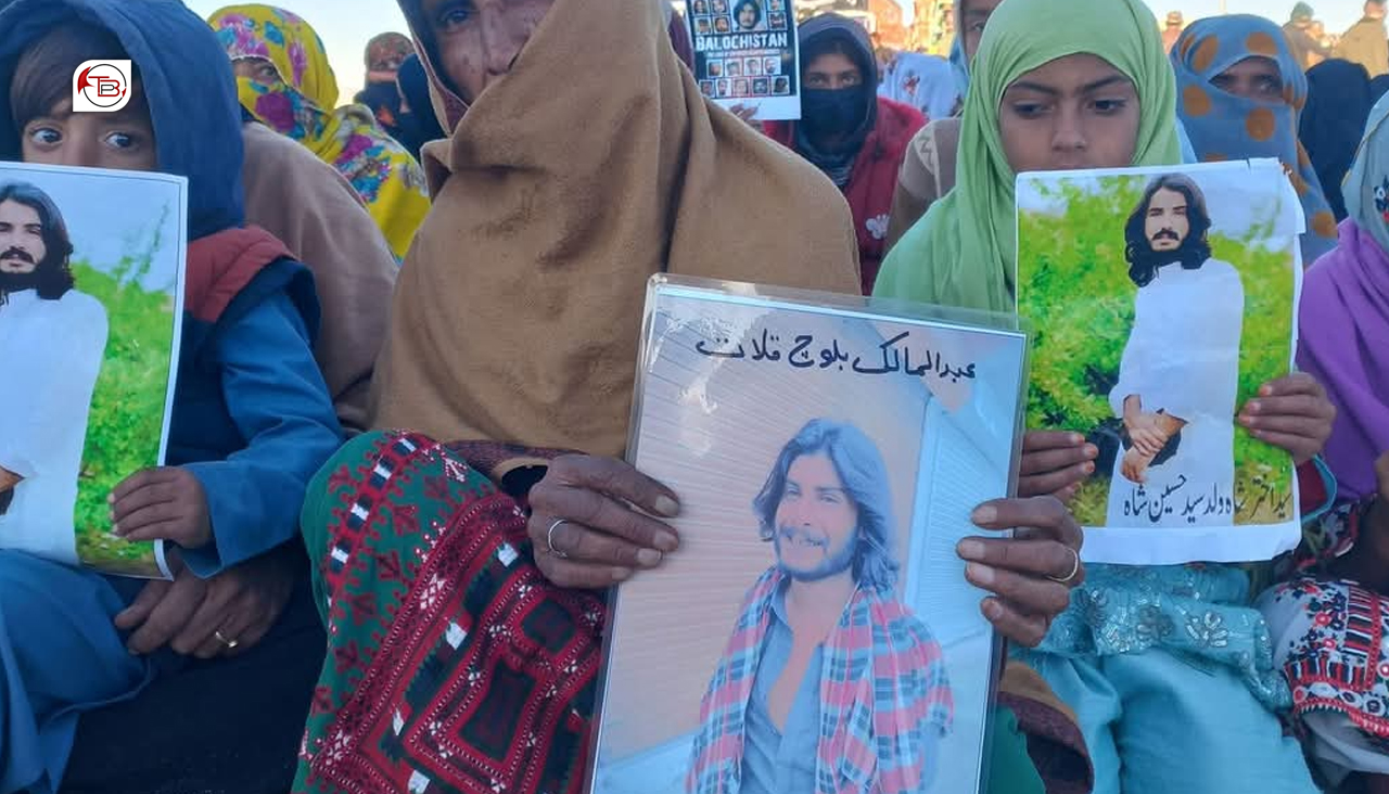 ھُزدار ءَ دروگیں میڑ : سے مردم کشگ بیتگ، یکے ءِ پجّار زورانسری بیگواہ عبدالمالک بلوچ نام ءَ چہ بیتگ